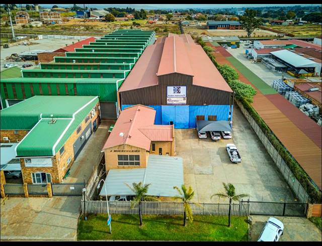 3,400M² BUILDING FOR SALE IN VULCANIA